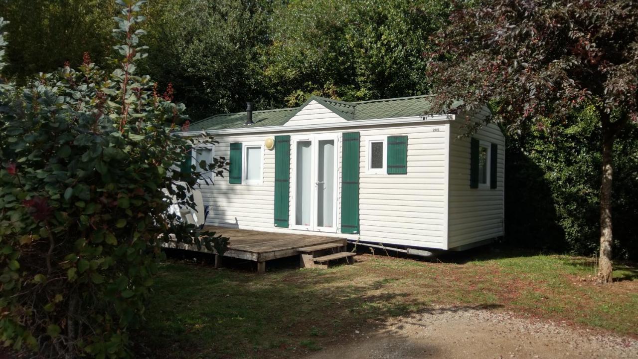 Camping Le Caussanel Hotel Canet-de-Salars Екстериор снимка